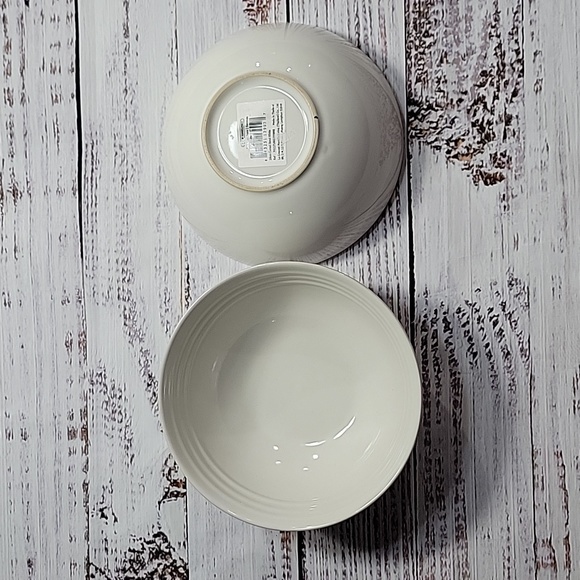 Le Creuset Dining Le Creuset White Cereal Bowls Set Of 2 Poshmark